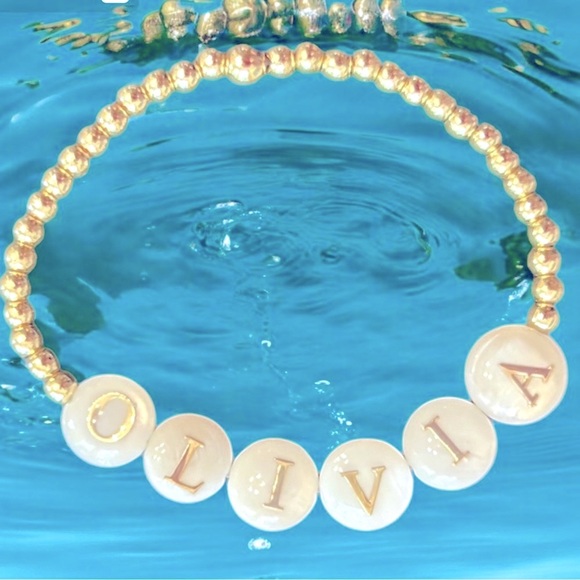Baby child name bracelet gold beads stretch, customize, Mother of Pearl letters - Picture 1 of 8